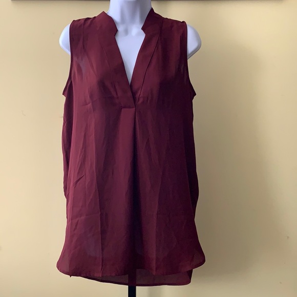 Banana Republic Tops - Banana Republic Notch Neck Sleeveless Top